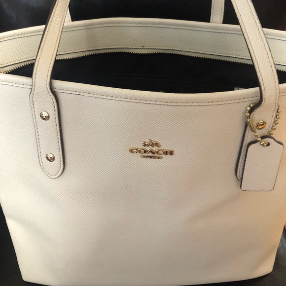 Coach Central Tote bag with zip - Picture 2 of 3